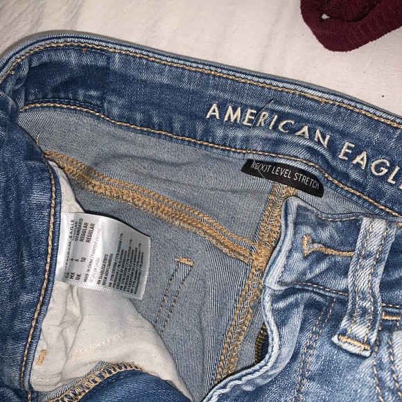 American Eagle Ripped Jeans - Picture 3 of 3